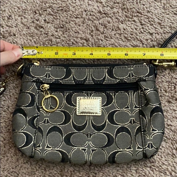 Coach wristlet - Picture 8 of 10